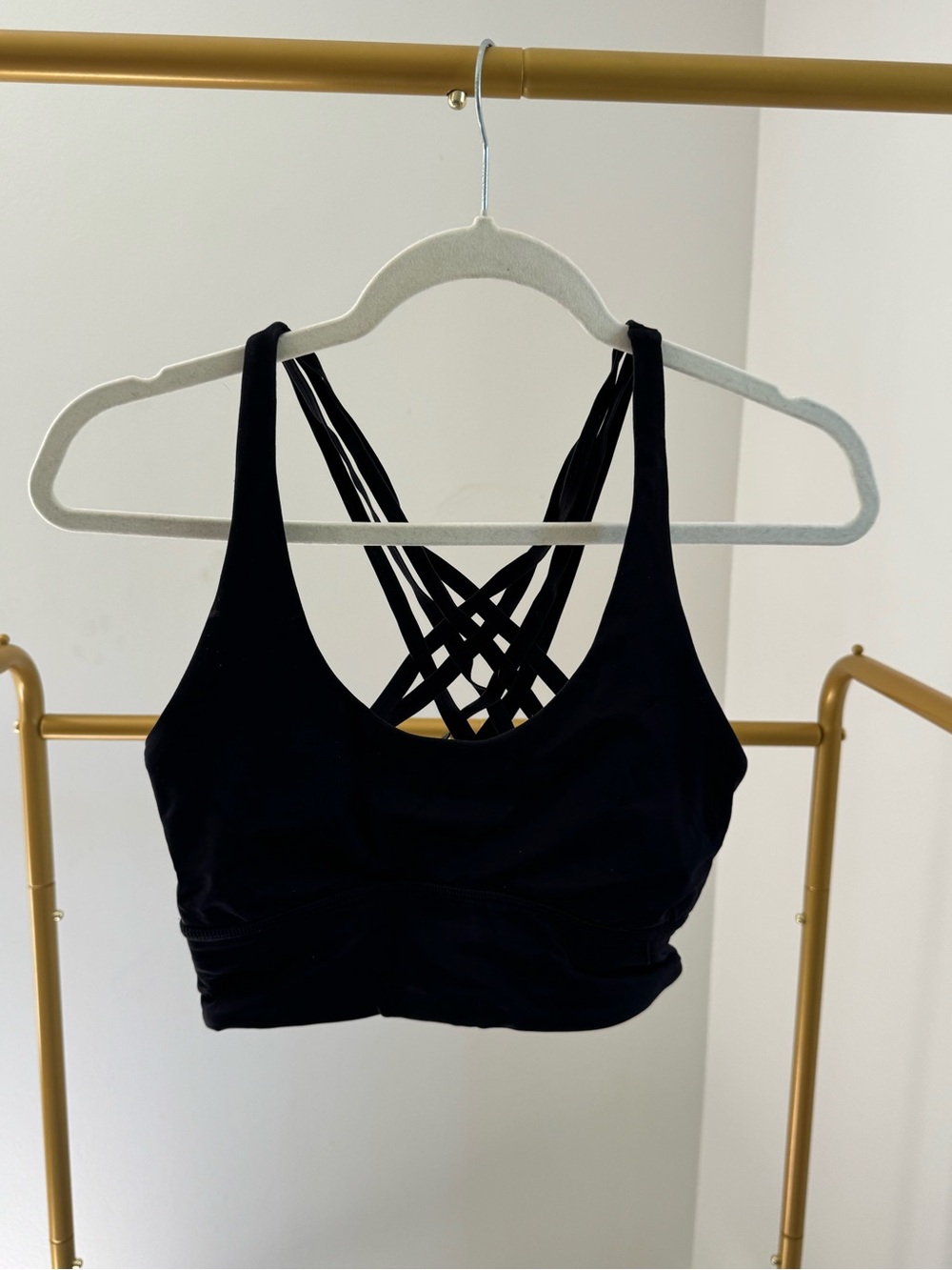 Black Strappy Sports Bra - Women gym wear